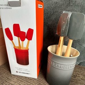 Le Creuset oyster colored crock with utensils